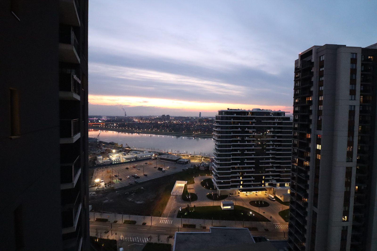 Studio apartman Beograd na vodi – pogled kroz prozor