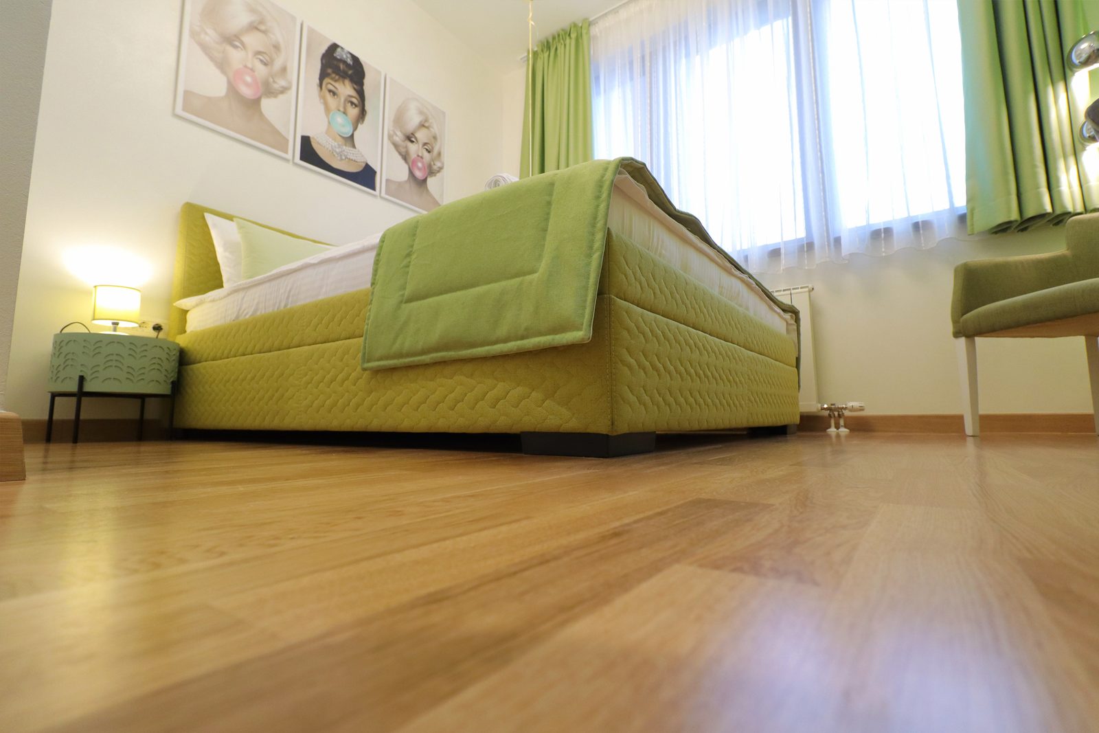 Studio apartman Beograd na vodi – kuhinja sa aparatom za kafu